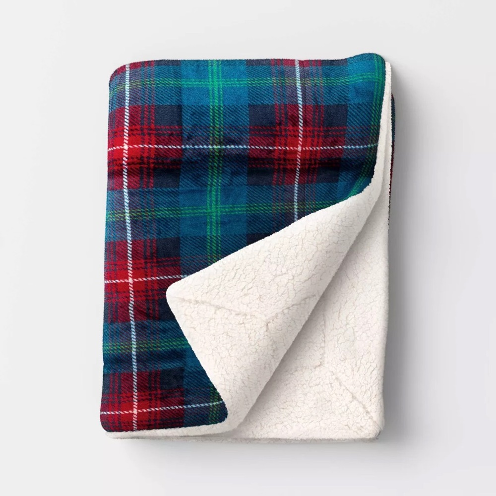 Plaid nwt Plush Throw Blanket with Faux Shearling Reverse Blue - Threshold